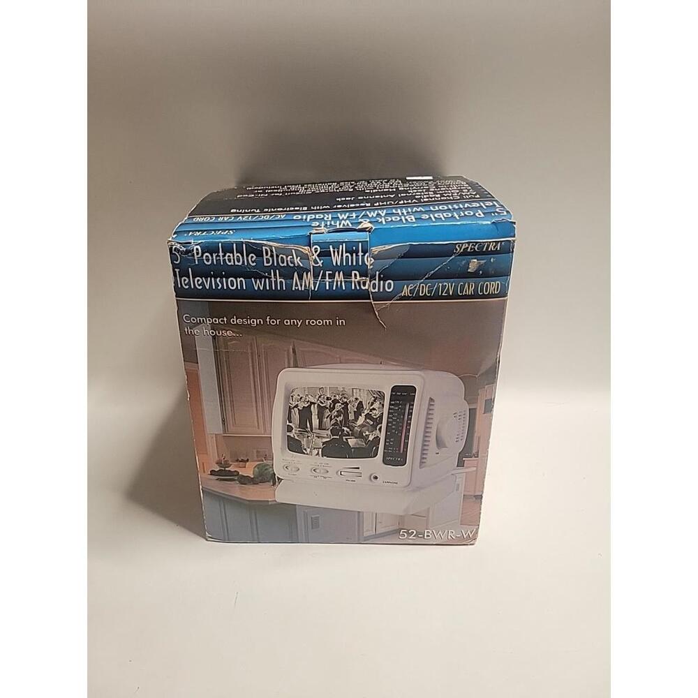 Brand New! Vintage Spectra 5” Portable Black & White TV With AM/FM Radio